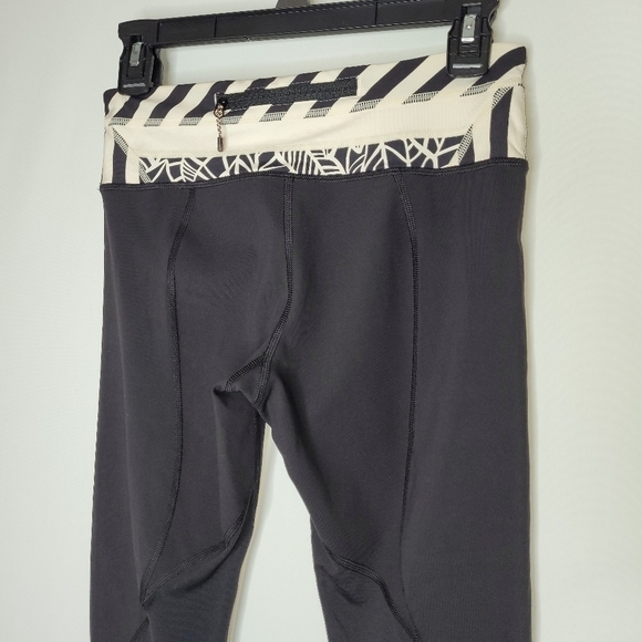 Lululemon Athletica Capri Athletic Leggings - Picture 7 of 13